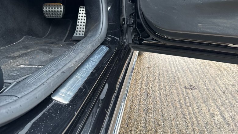 Mercedes-Benz E-Class E200 AMG Line 4dr 9G-Tronic Petrol Saloon